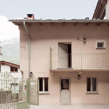 Locanda Via Priula Morbegno Buitenkant foto